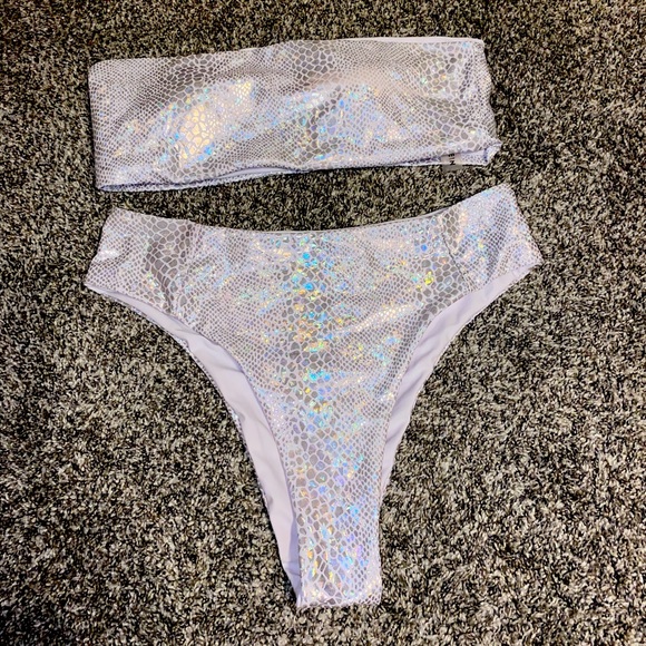 Metallic Snakeskin print strapless bikini - Picture 1 of 5